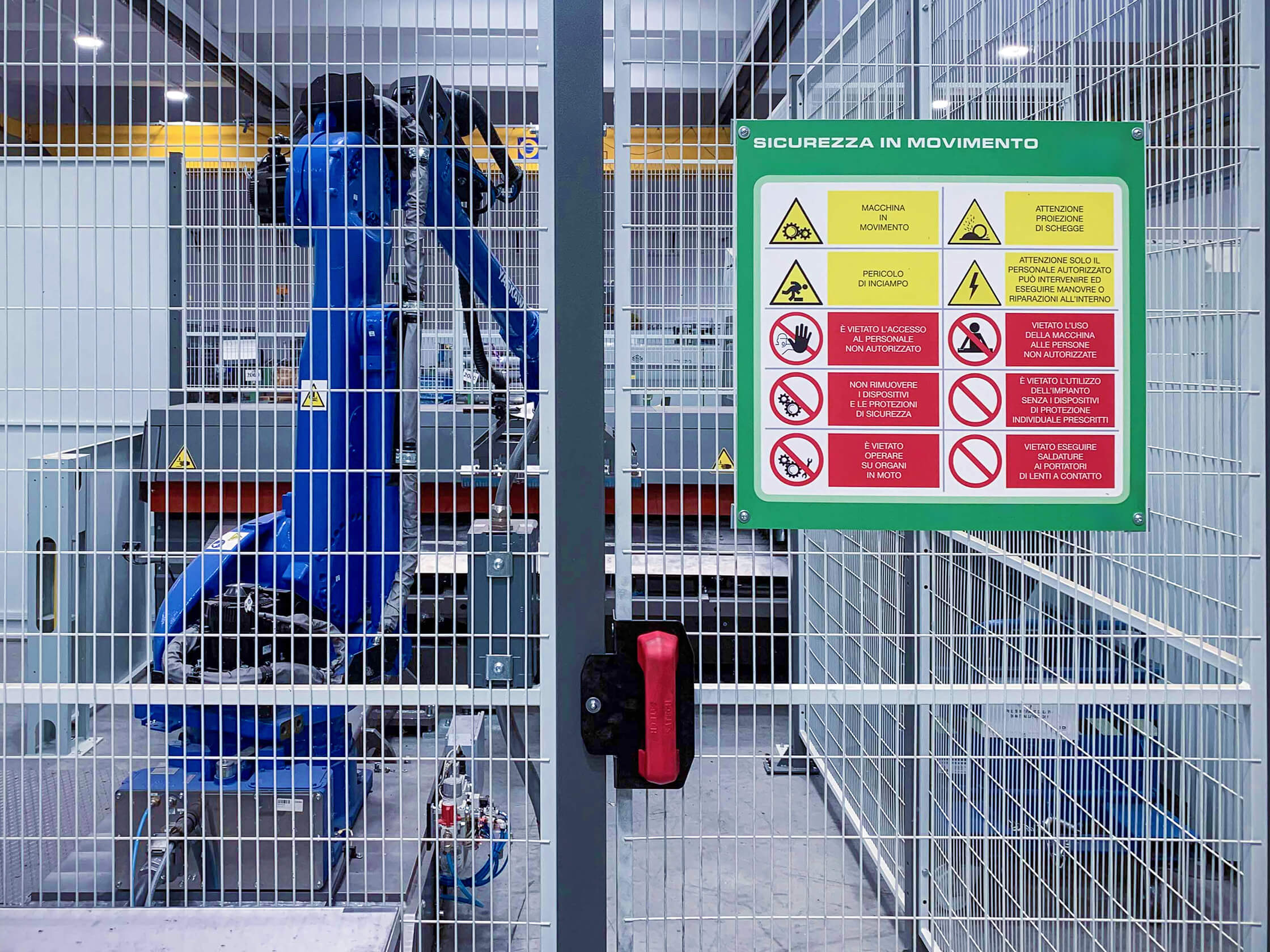 Dispositivo di Protezione Individuale (DPI) implementato da Satech per garantire la Salute e Sicurezza sul lavoro