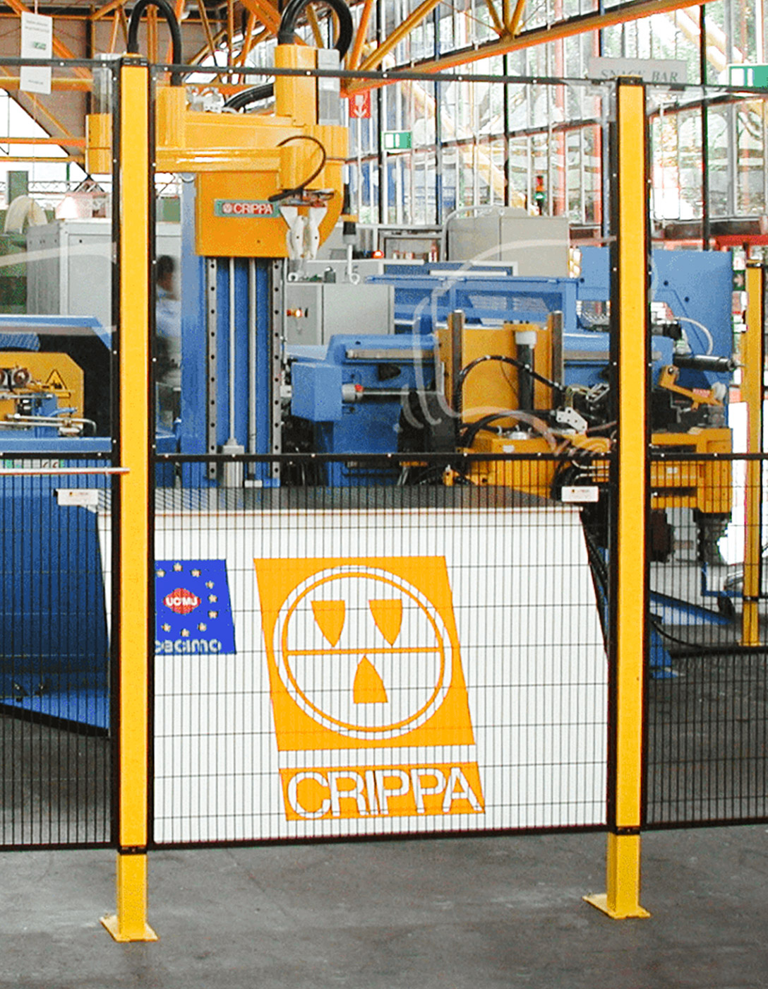 Satech-Umzäunung umschließt Industriemaschinen der Firma Crippa